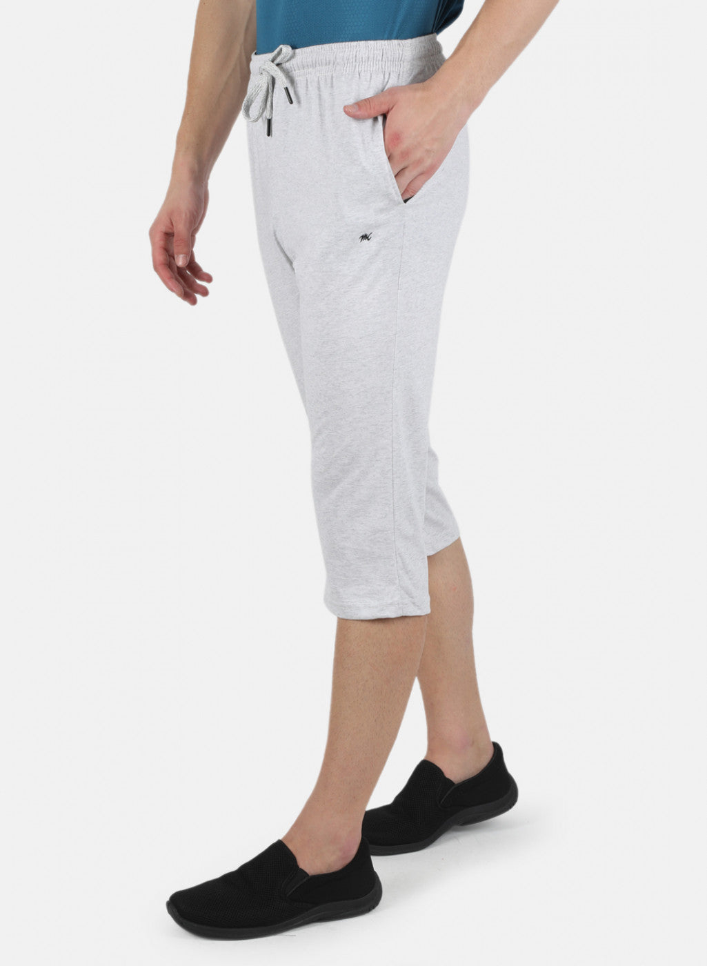 Men Off White Plain Capri