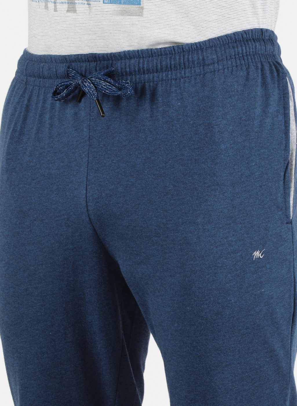 Men Blue Plain Capri