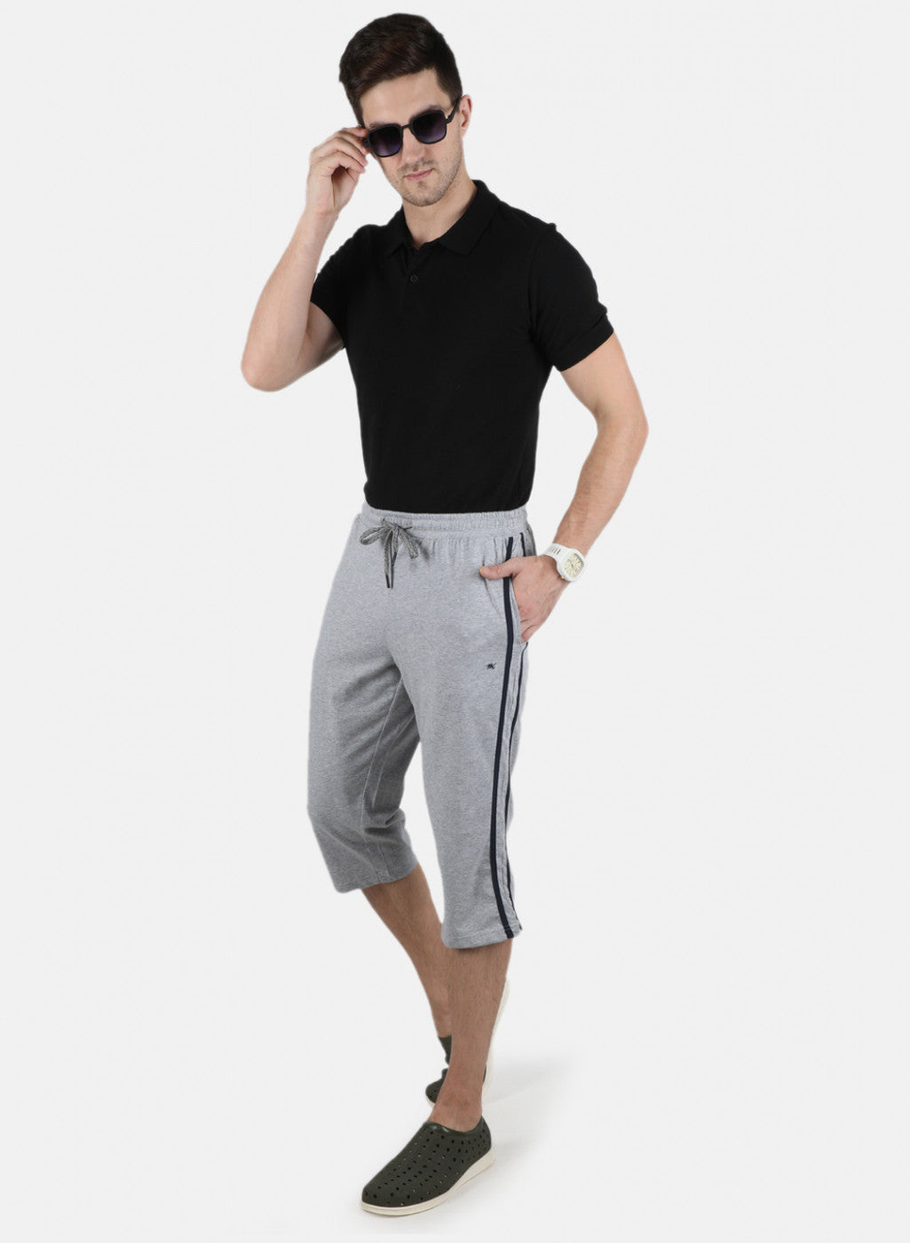 Men Grey Plain Capri