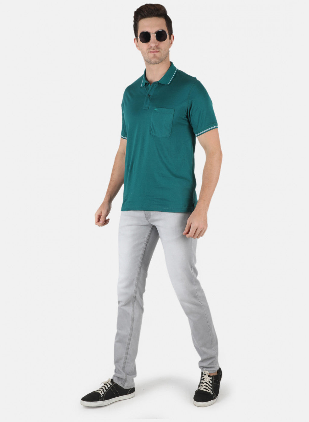 Men Green Plain T-Shirt