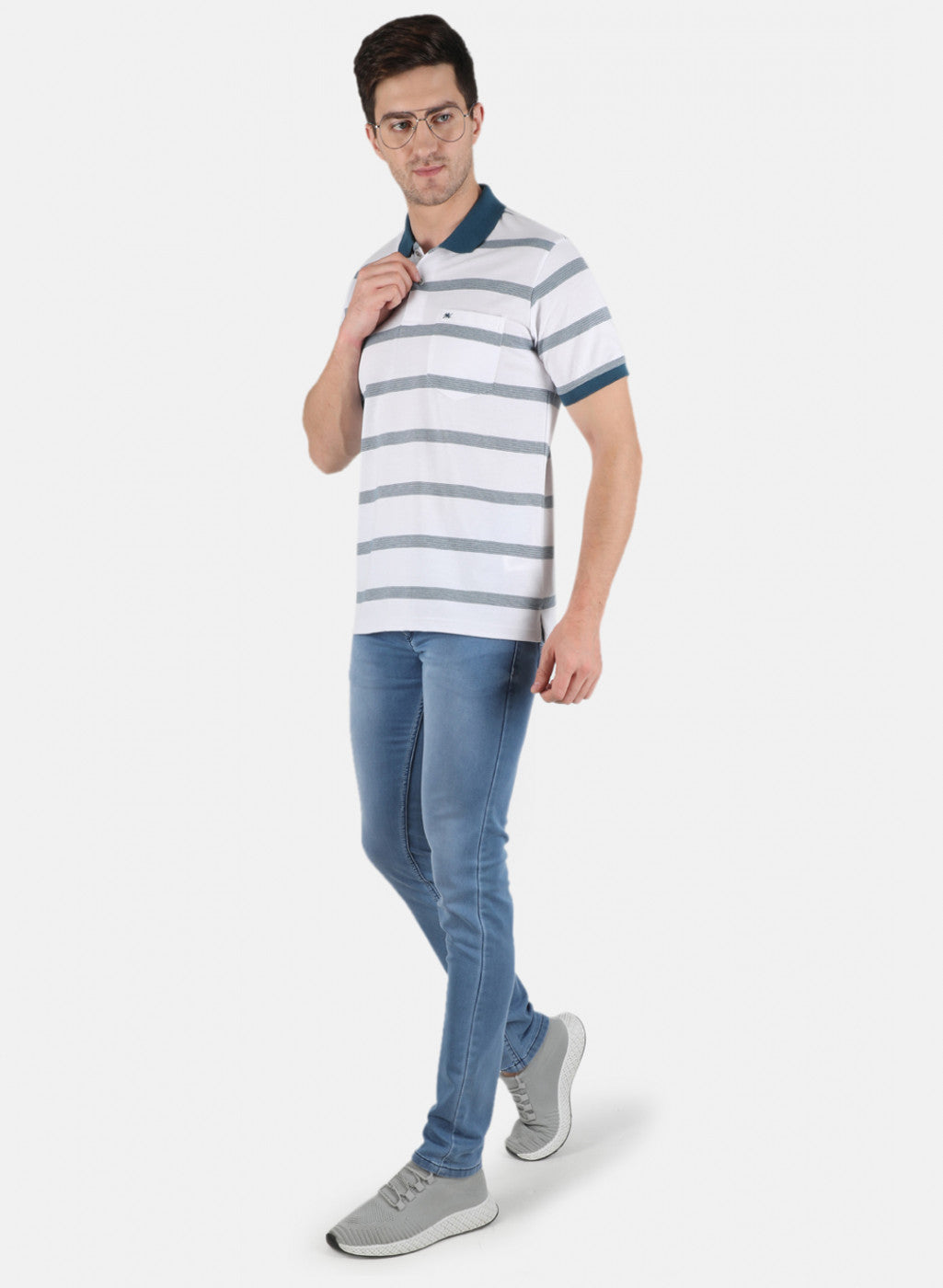 Men White Stripe T-Shirt