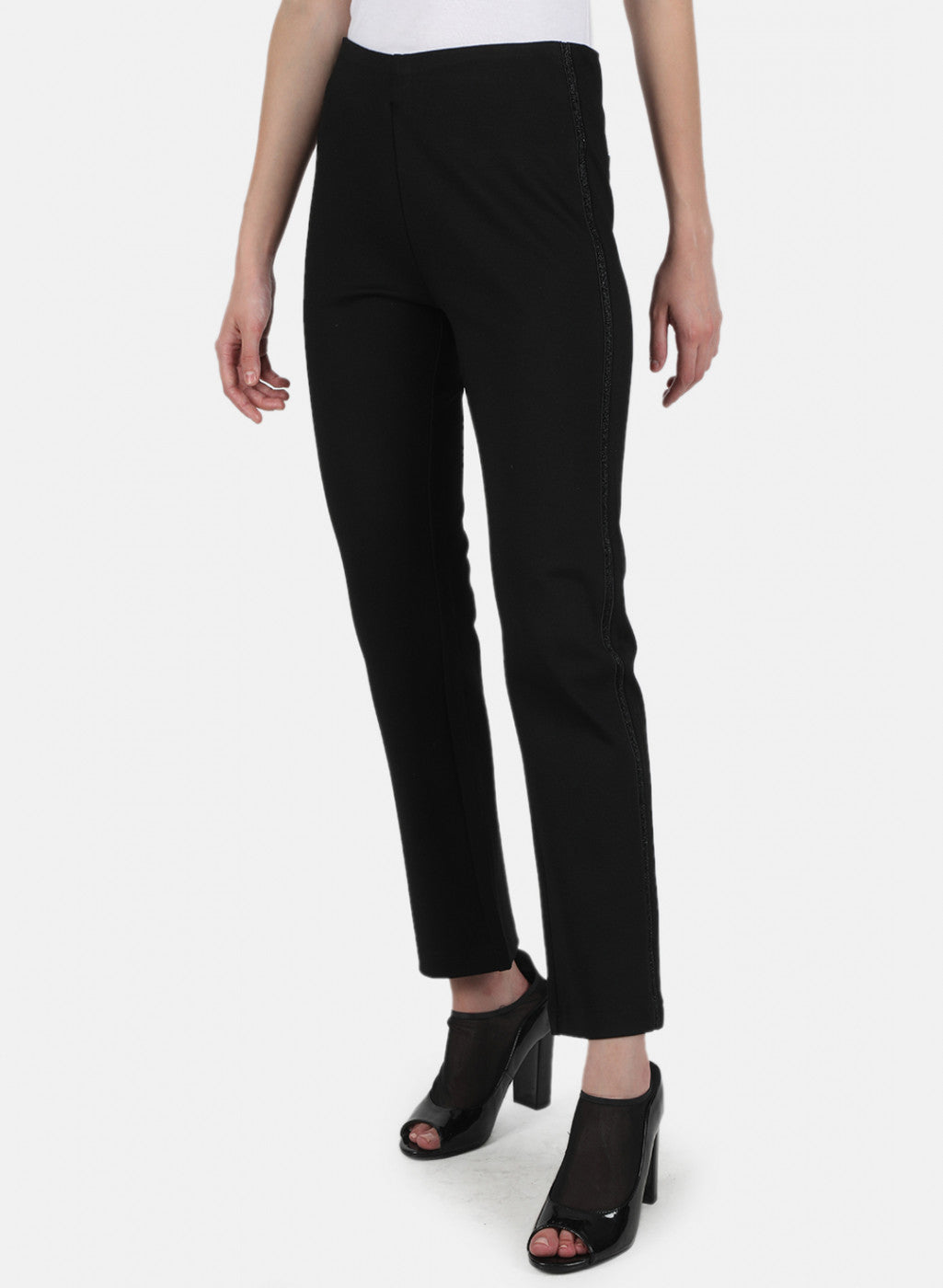 Women Black Plain Jegging