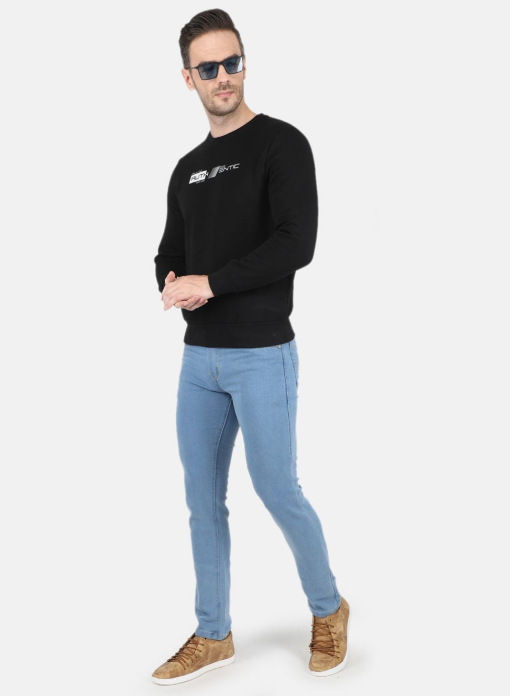 Men Black Solid Sweatshirt