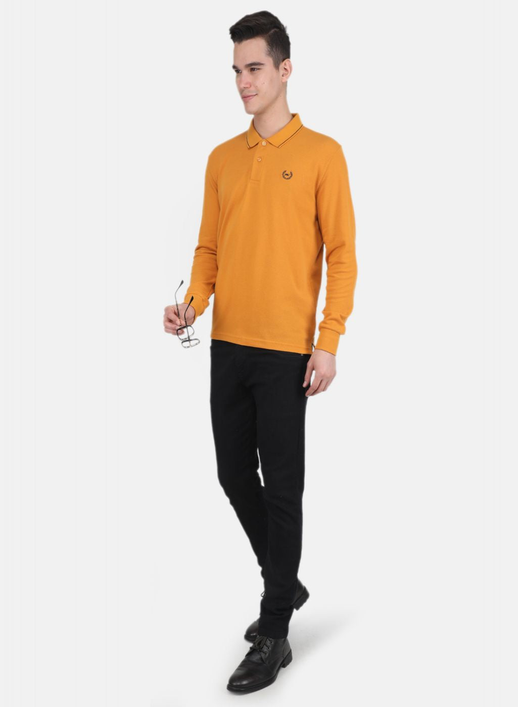 Men Mustard Solid T-Shirt