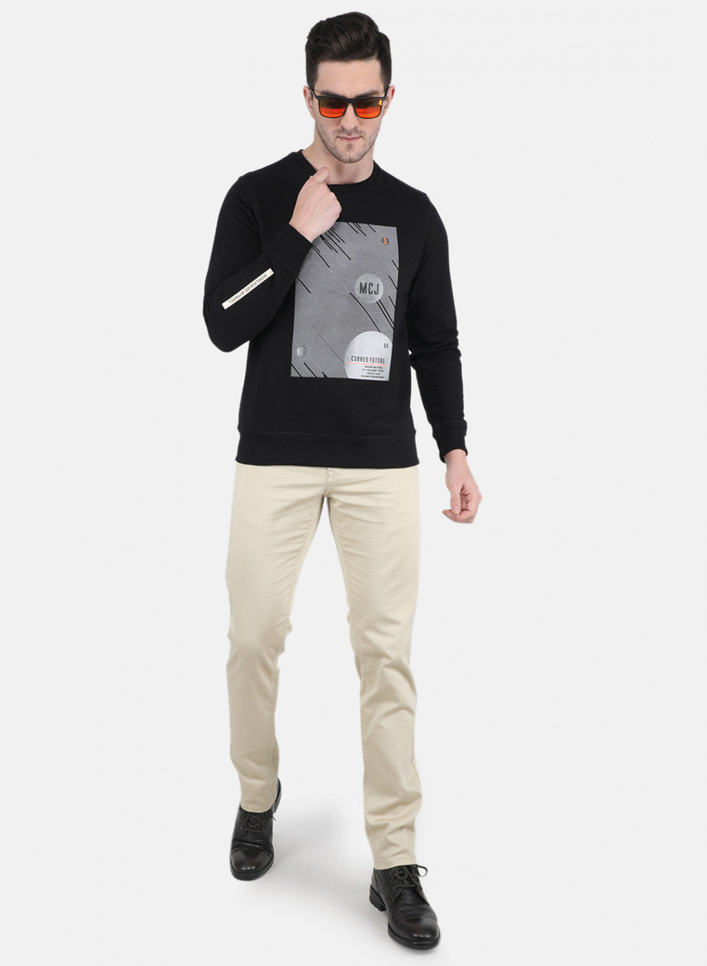 Men Black DiagoNAl Knit with Front Print Sweatshirt