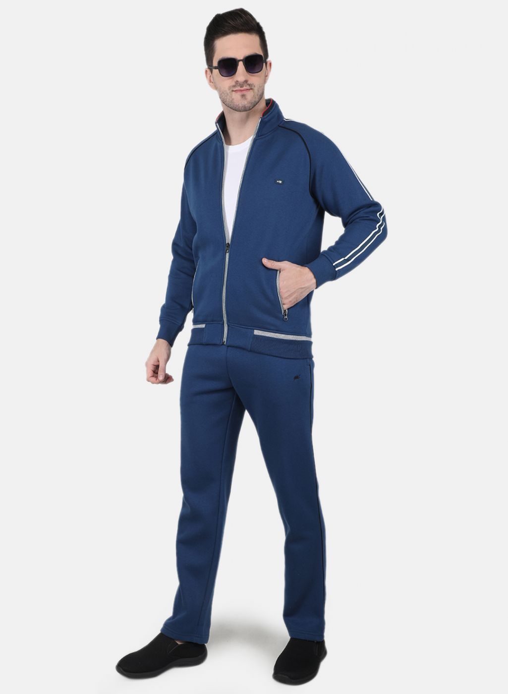 Men Blue Solid Tracksuit