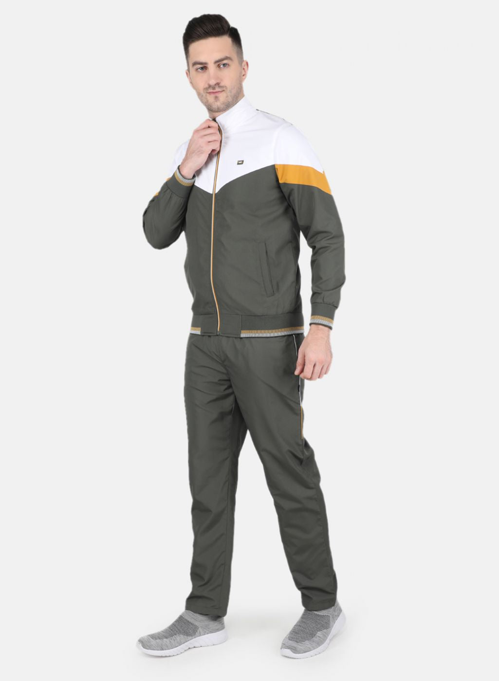 Men Olive Solid Tracksuit