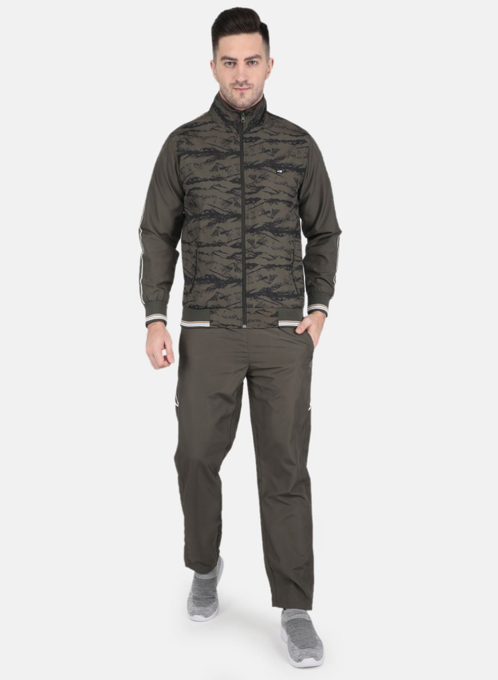 Men Olive Solid Tracksuit