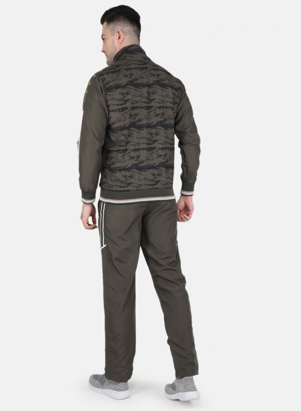 Men Olive Solid Tracksuit