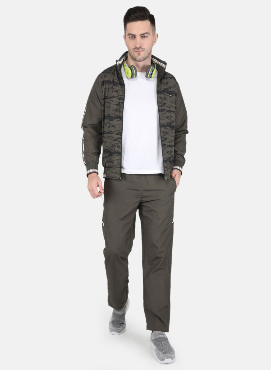 Men Olive Solid Tracksuit