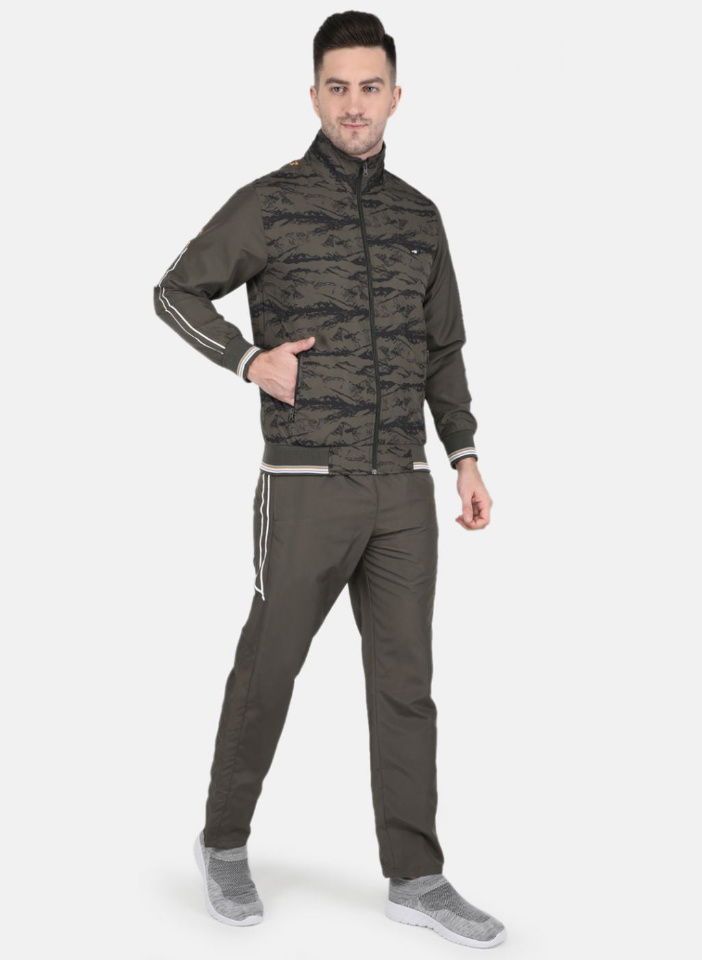 Men Olive Solid Tracksuit