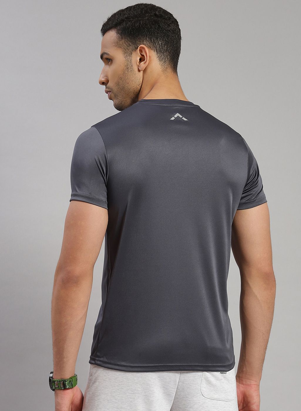 Men Grey Solid T-Shirt