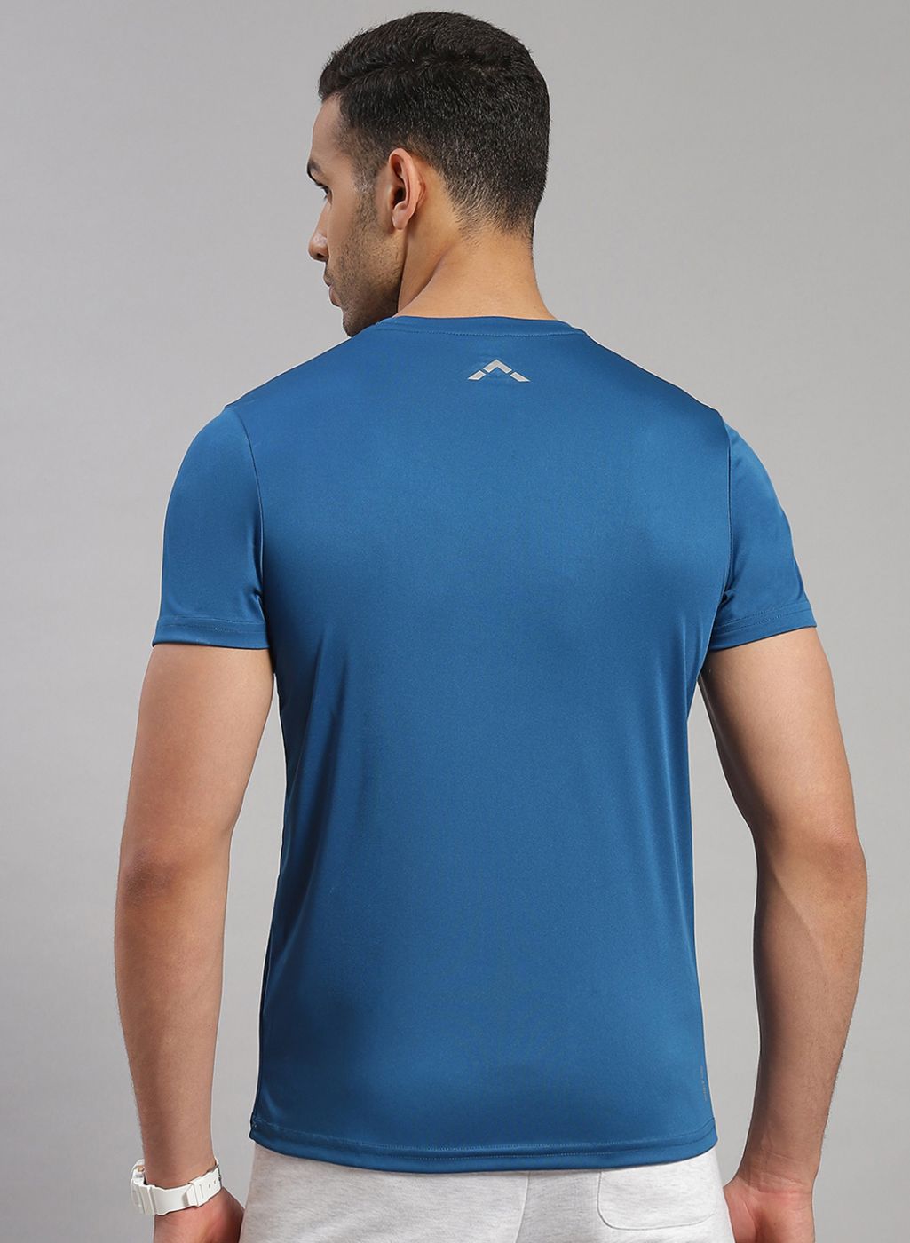 Men Teal Blue Solid T-Shirt