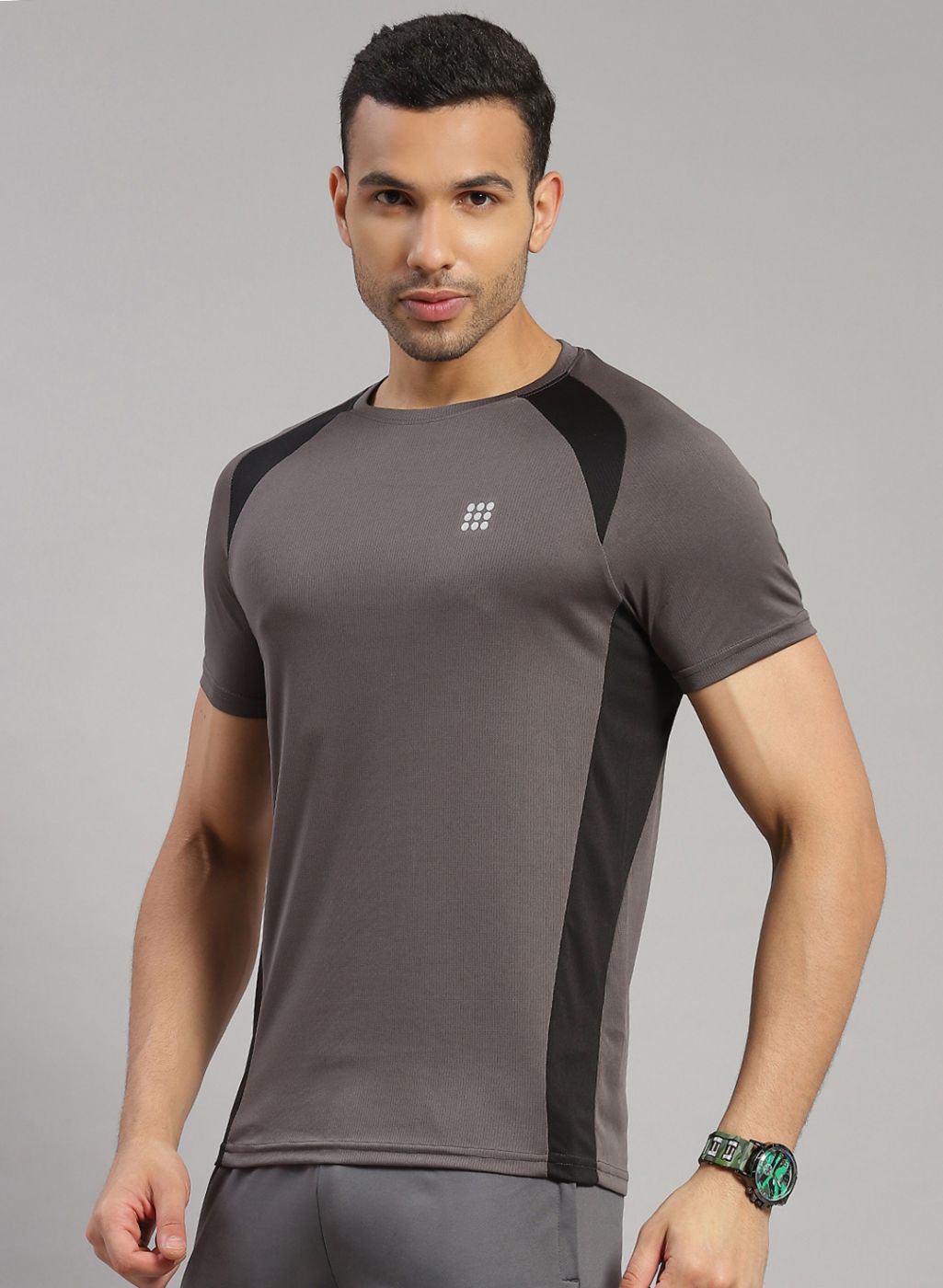 Men Grey Solid T-Shirt