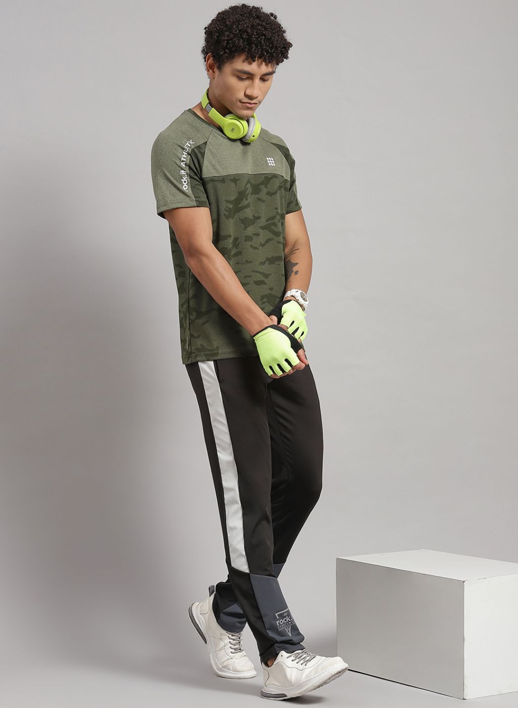 Men Olive Printed T-Shirt