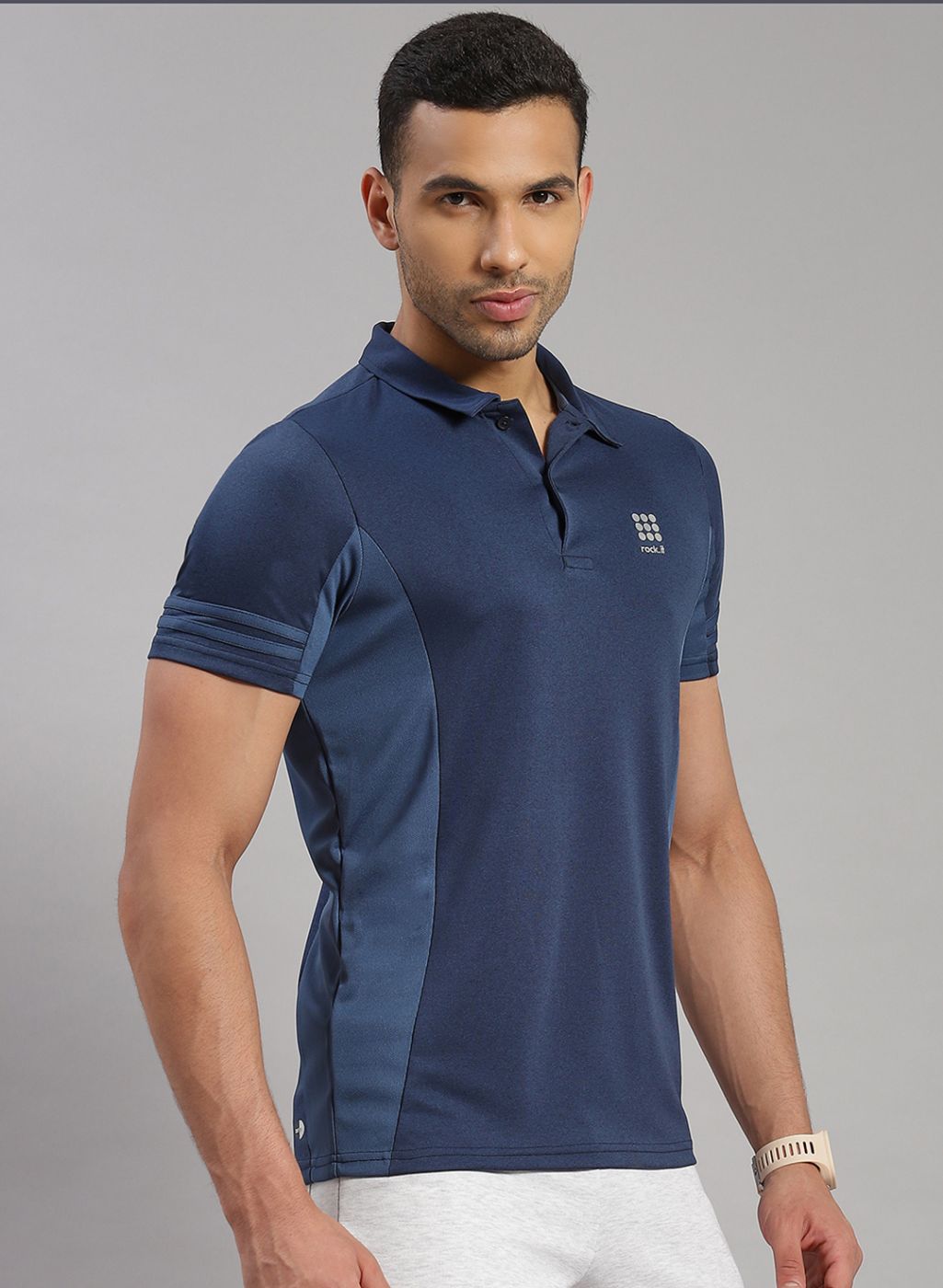 Men Blue Solid T-Shirt