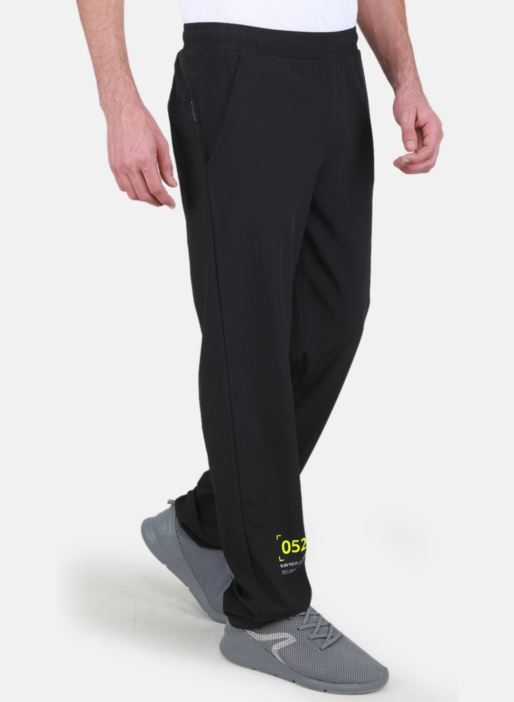 District Vision Zanzie Track Pant in Black – The DöRR Hotel Store