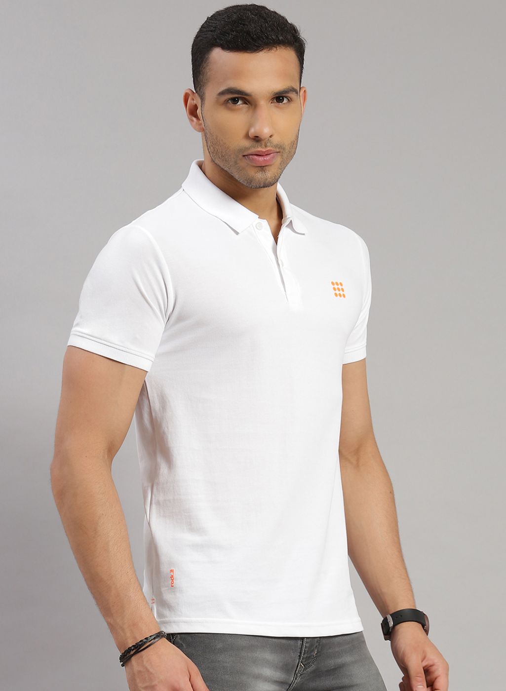 Men White Solid T-Shirt