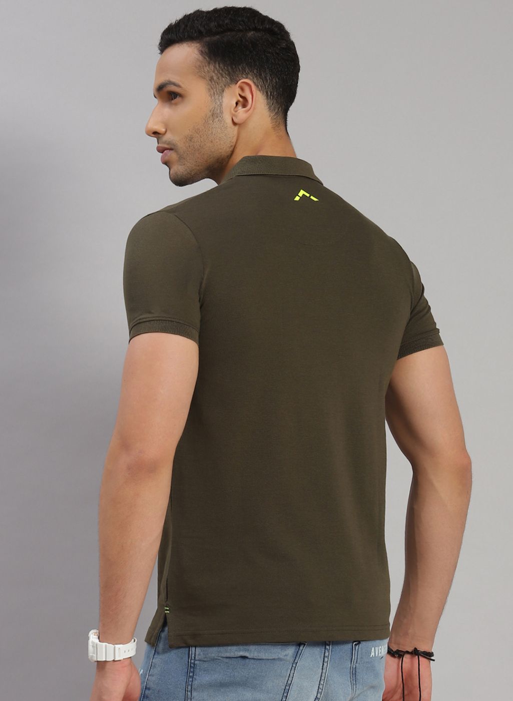 Men Olive Solid T-Shirt