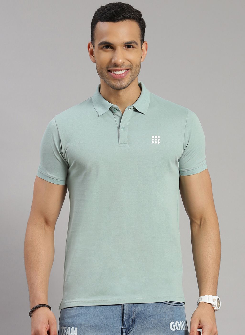 Men Green Solid T-Shirt