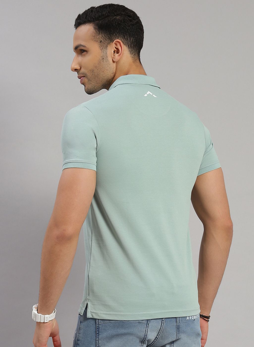 Men Green Solid T-Shirt