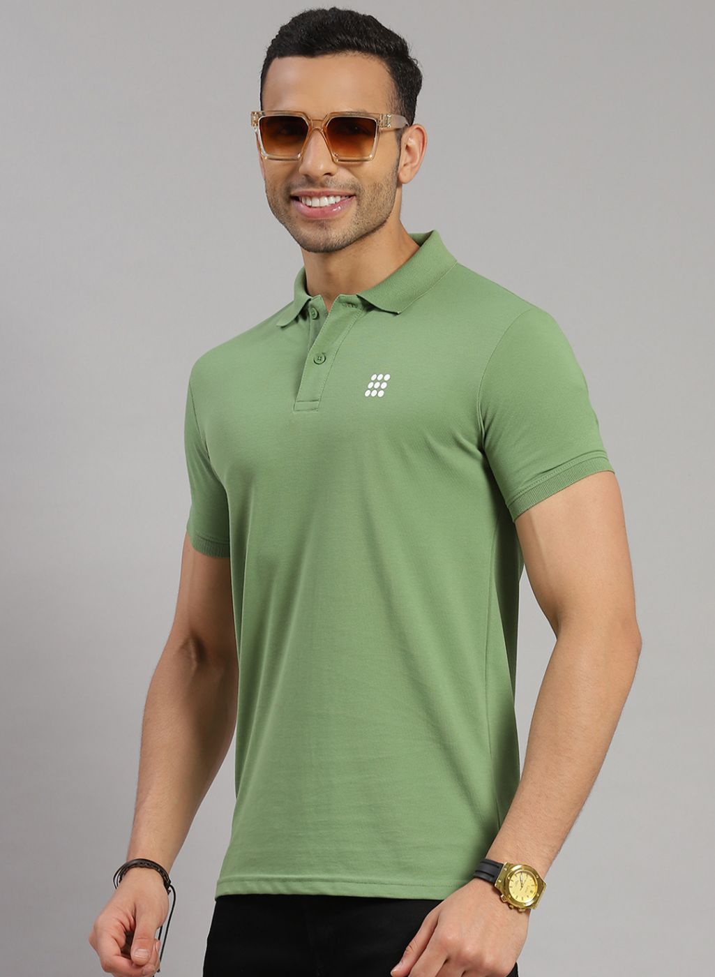 Men Green Solid T-Shirt