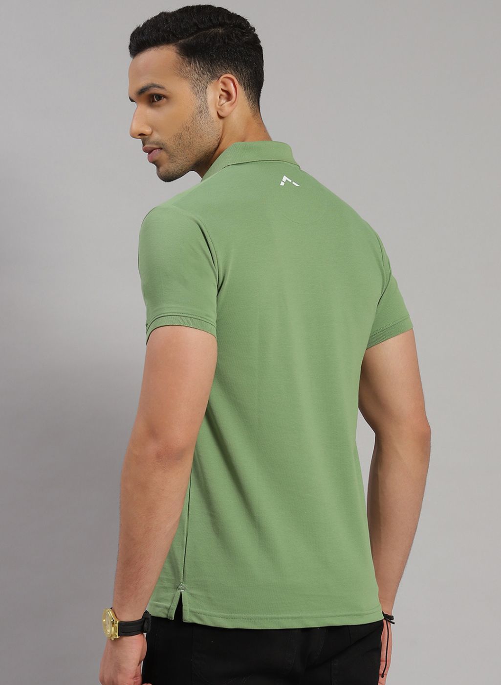 Men Green Solid T-Shirt