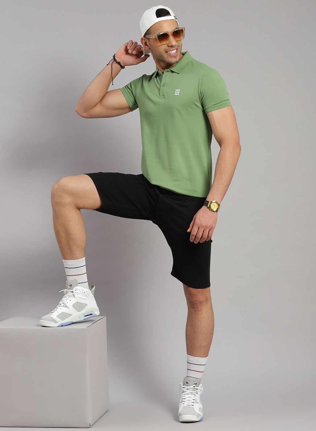 Men Green Solid T-Shirt