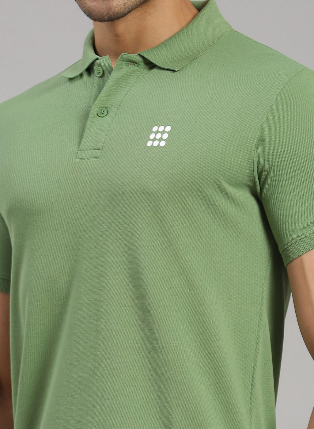 Men Green Solid T-Shirt