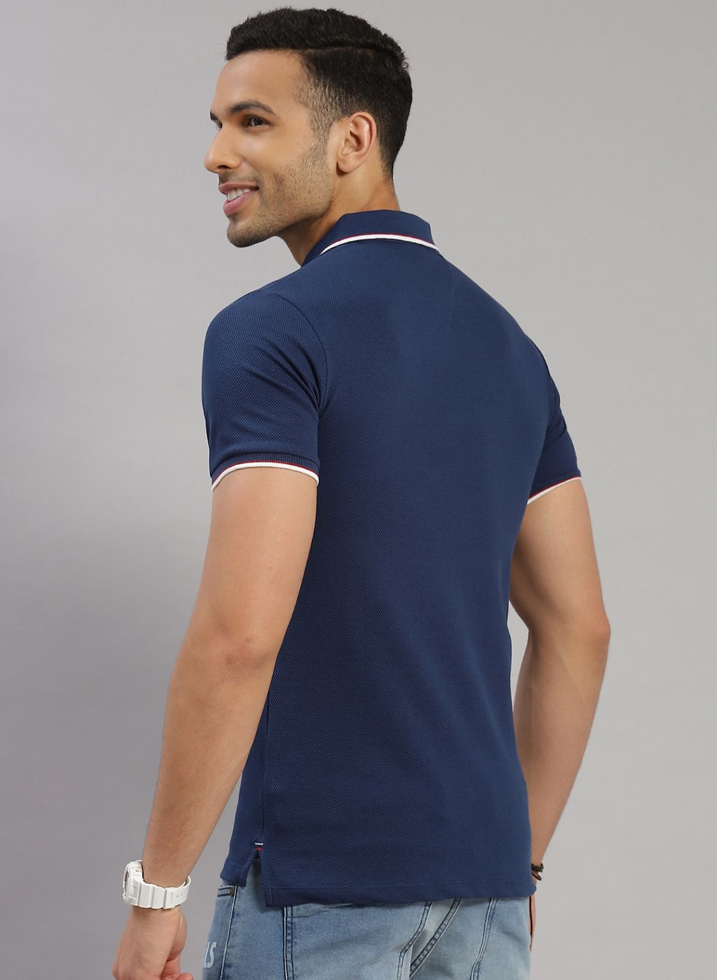 Men Blue Solid T-Shirt