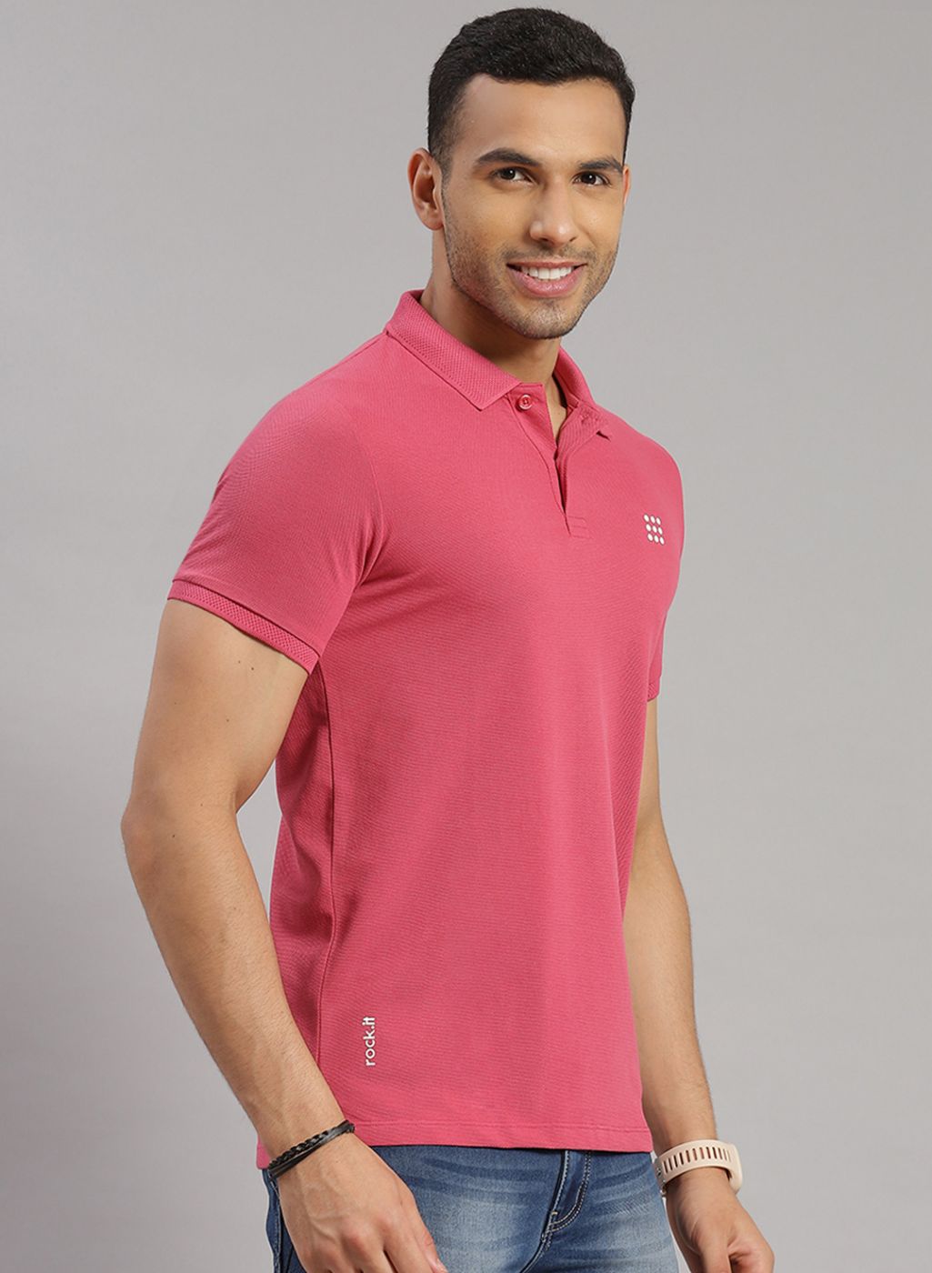 Men Pink Solid T-Shirt