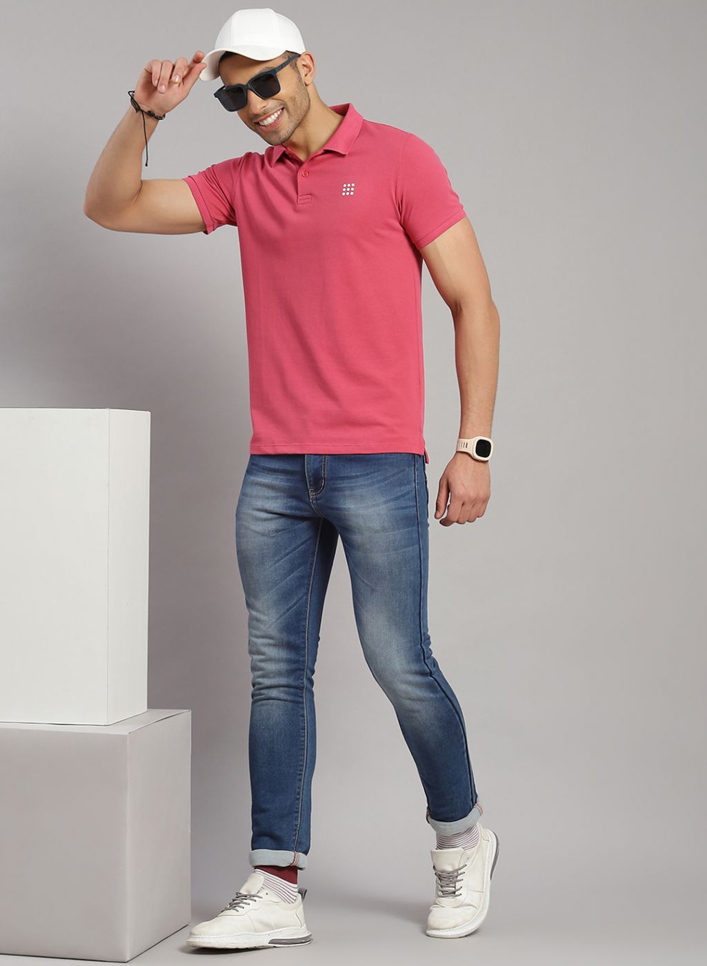 Men Pink Solid T-Shirt