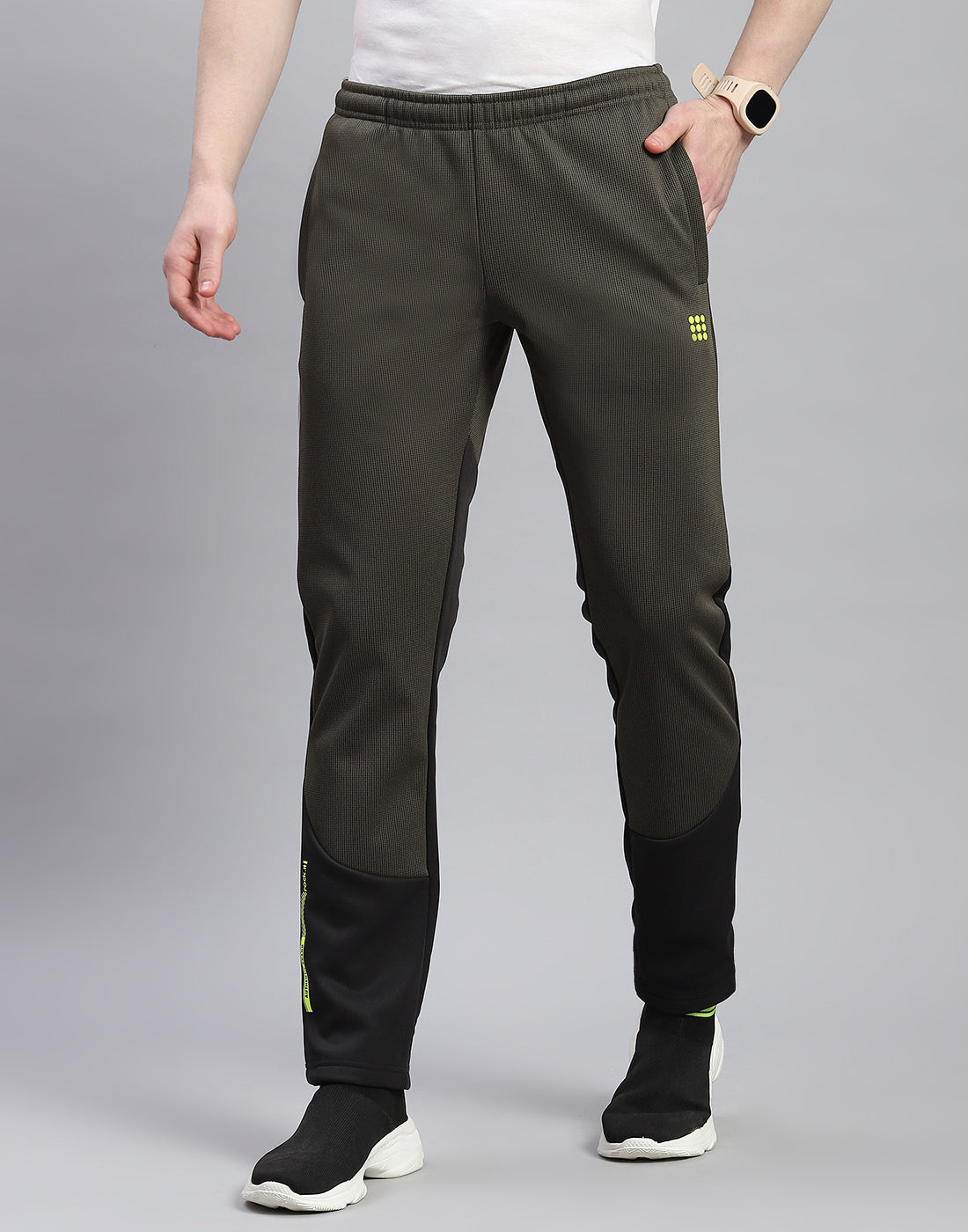 Men Olive Self Design Regular Fit Winter Lower