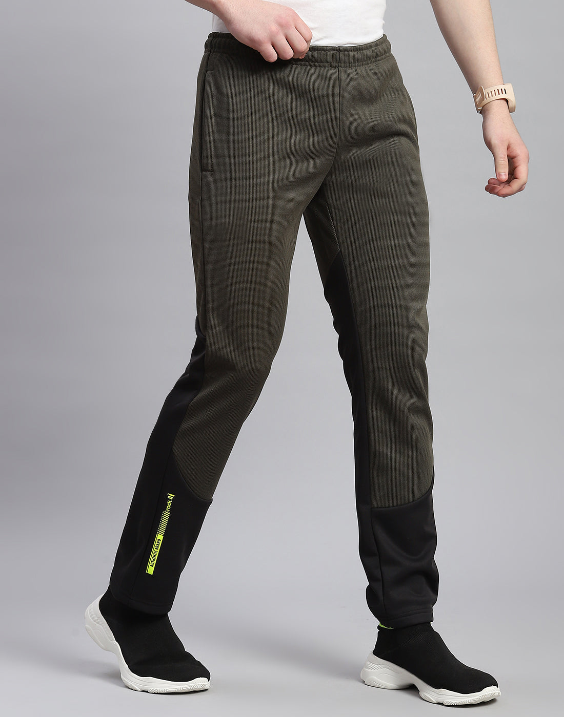 Men Olive Self Design Regular Fit Winter Lower