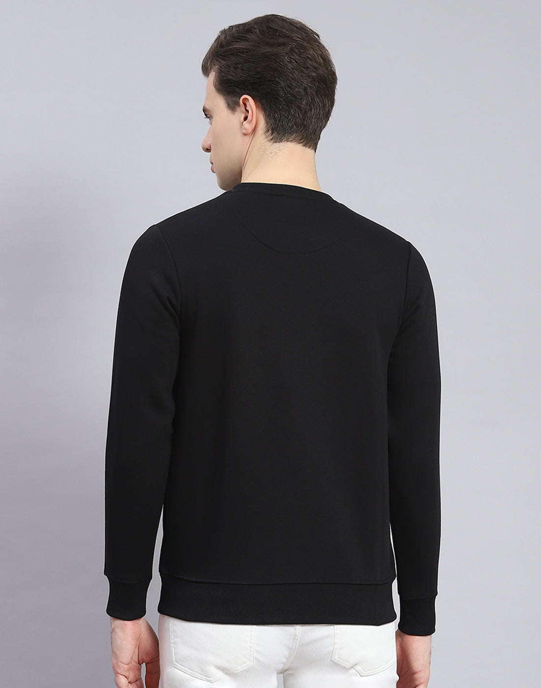 Men Black Solid Round Neck Full Sleeve Sweatshirt