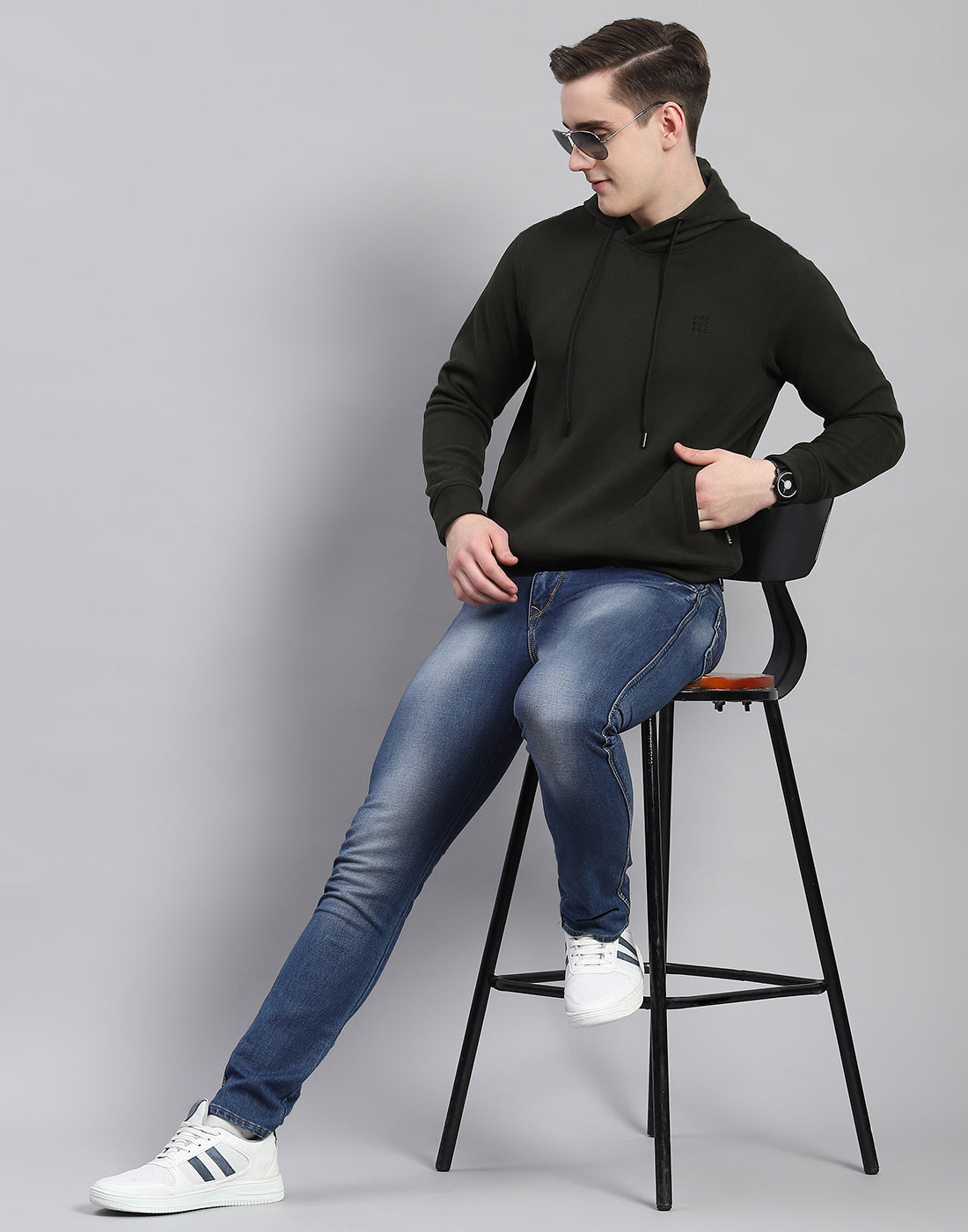 Men Olive Solid Hooded Full Sleeve Sweatshirt