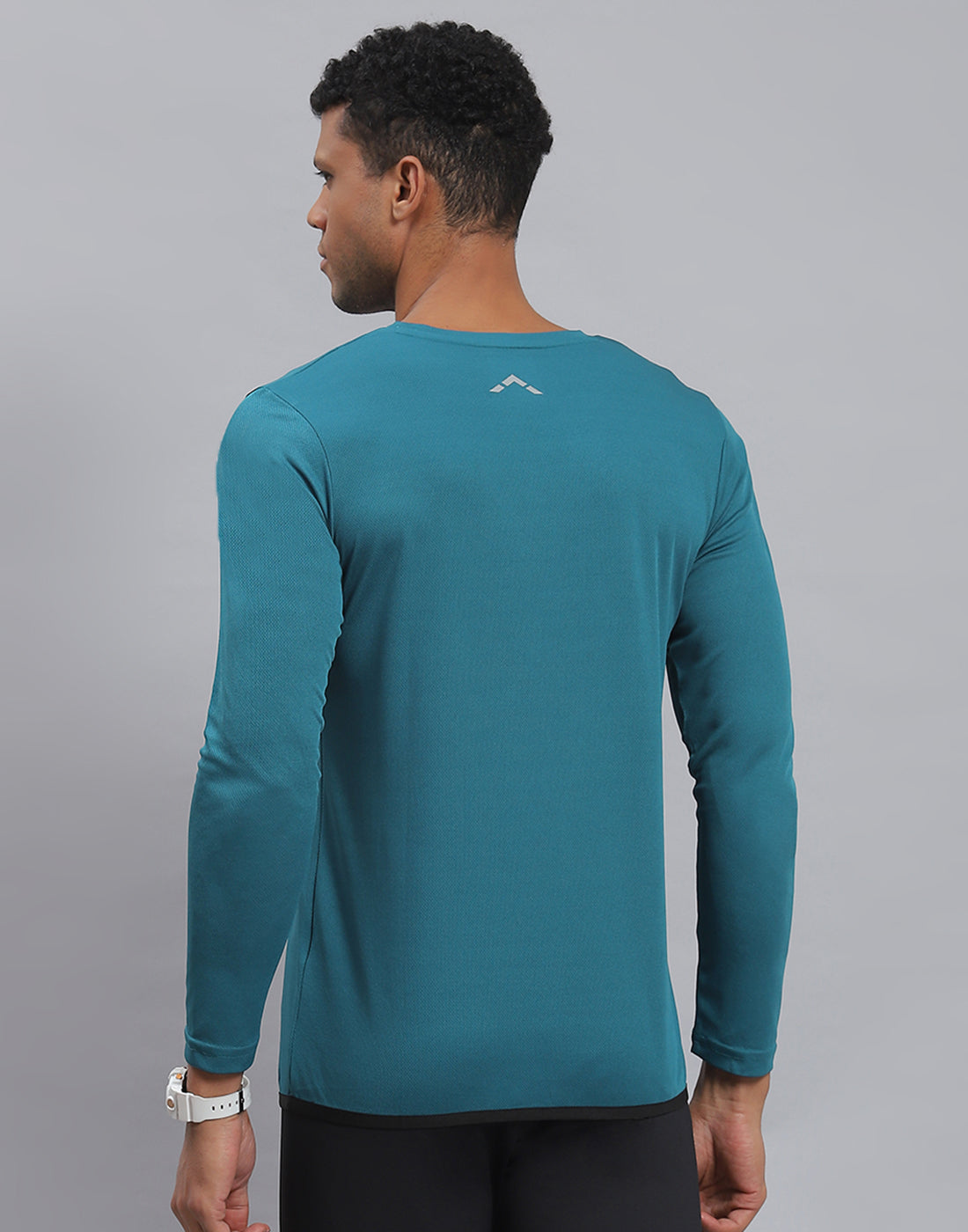 Men Teal Blue Solid Round Neck Full Sleeve Active T-Shirt