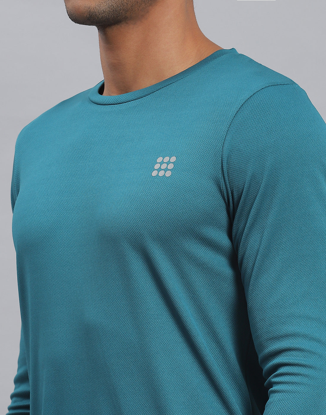 Men Teal Blue Solid Round Neck Full Sleeve Active T-Shirt