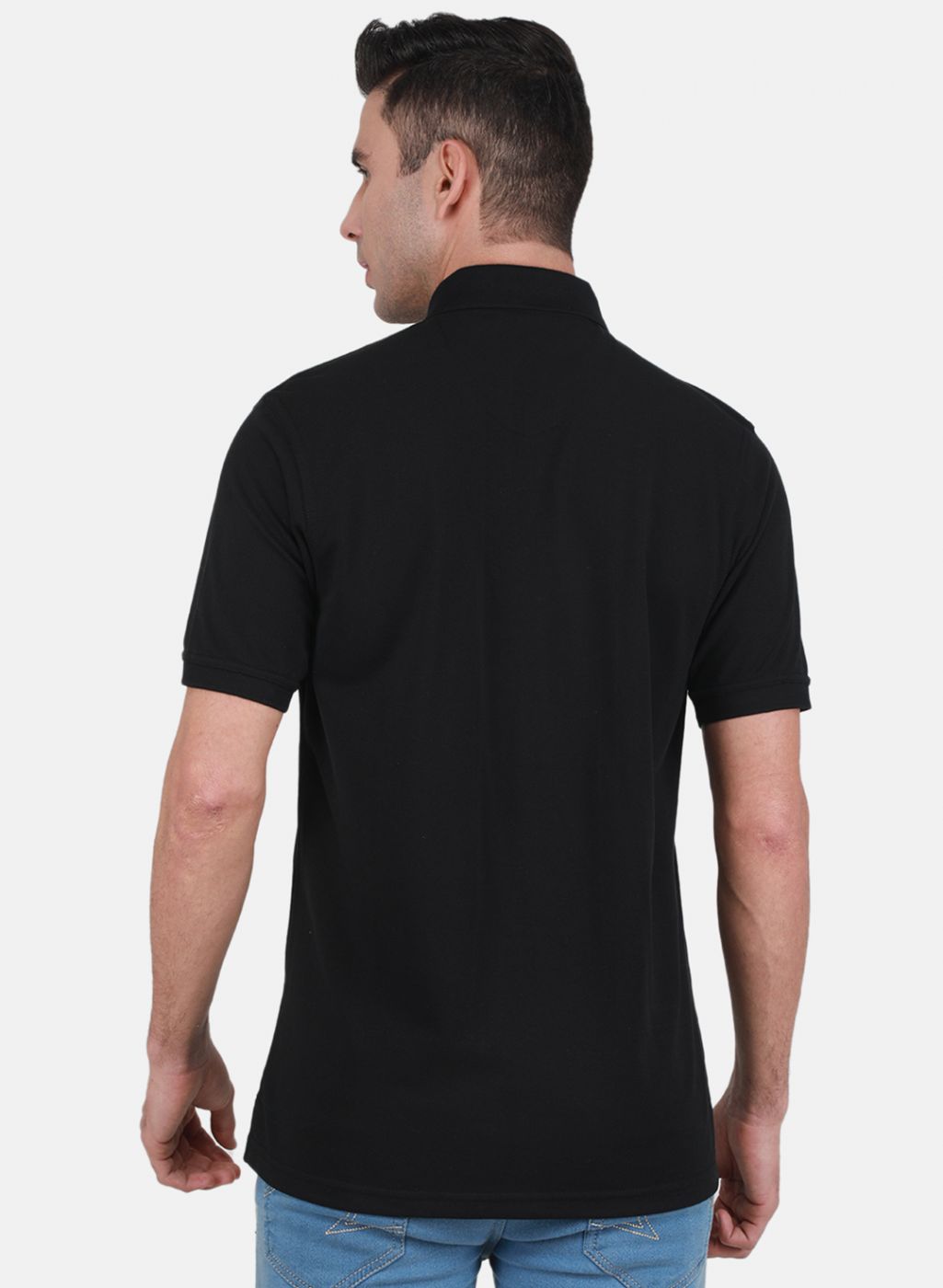 Men Black Solid T-Shirt