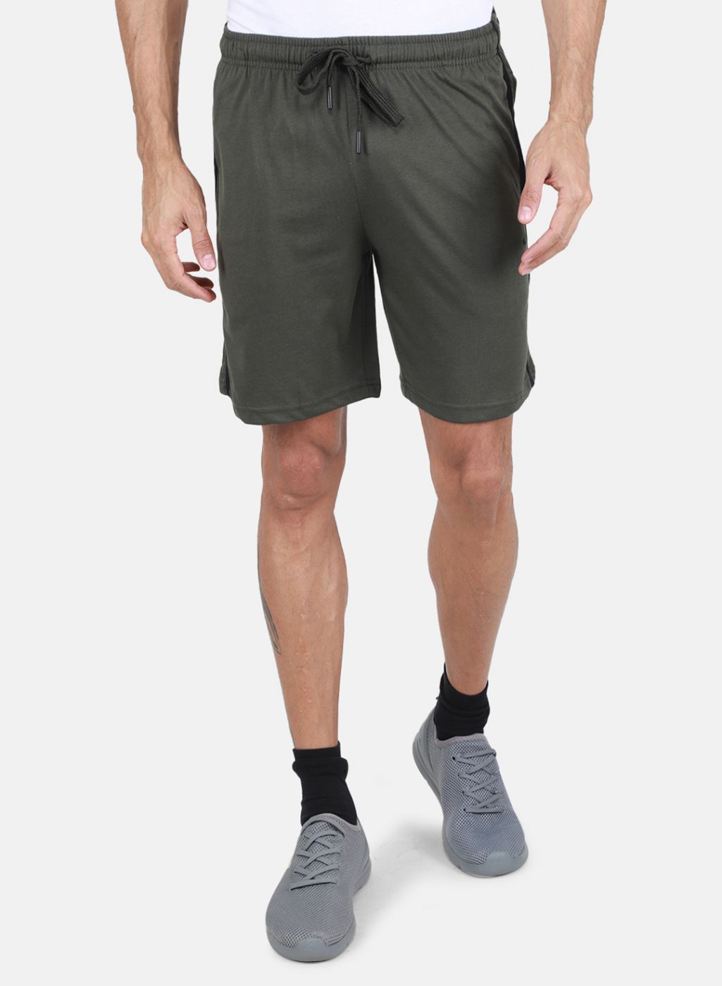 Men Olive Solid Bermuda