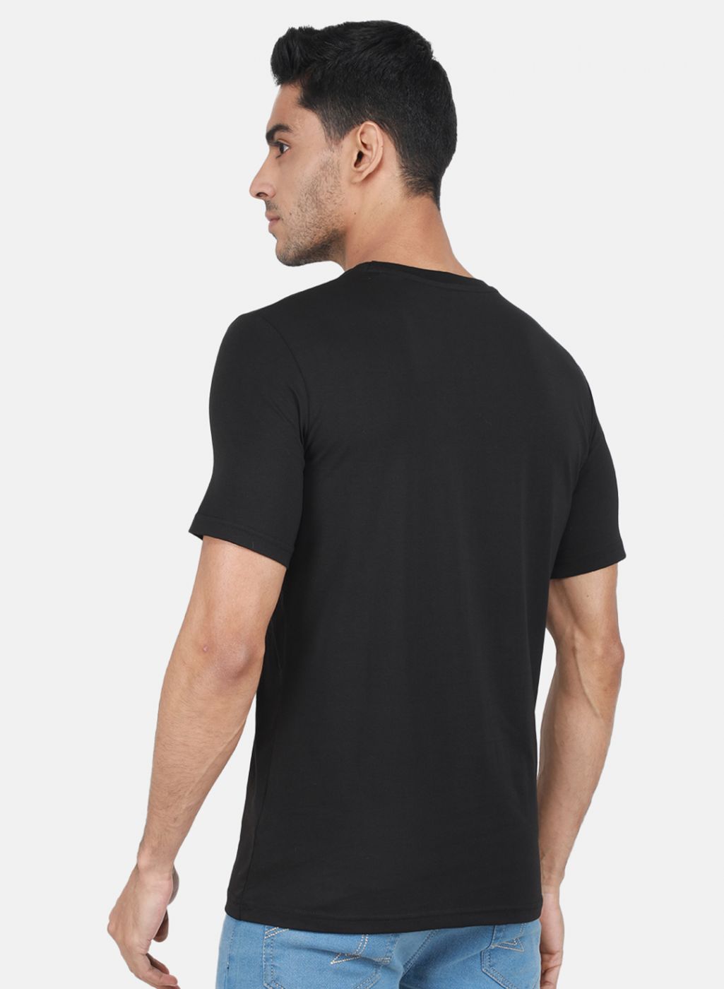 Men Black Solid T-Shirt