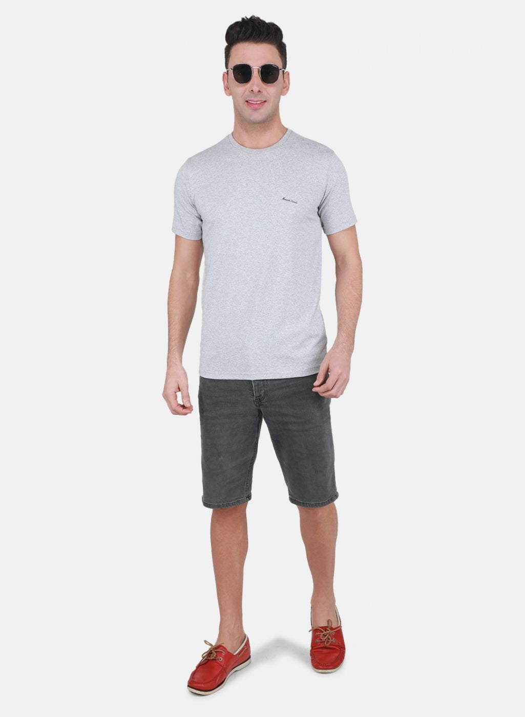 Men Grey Solid T-Shirt