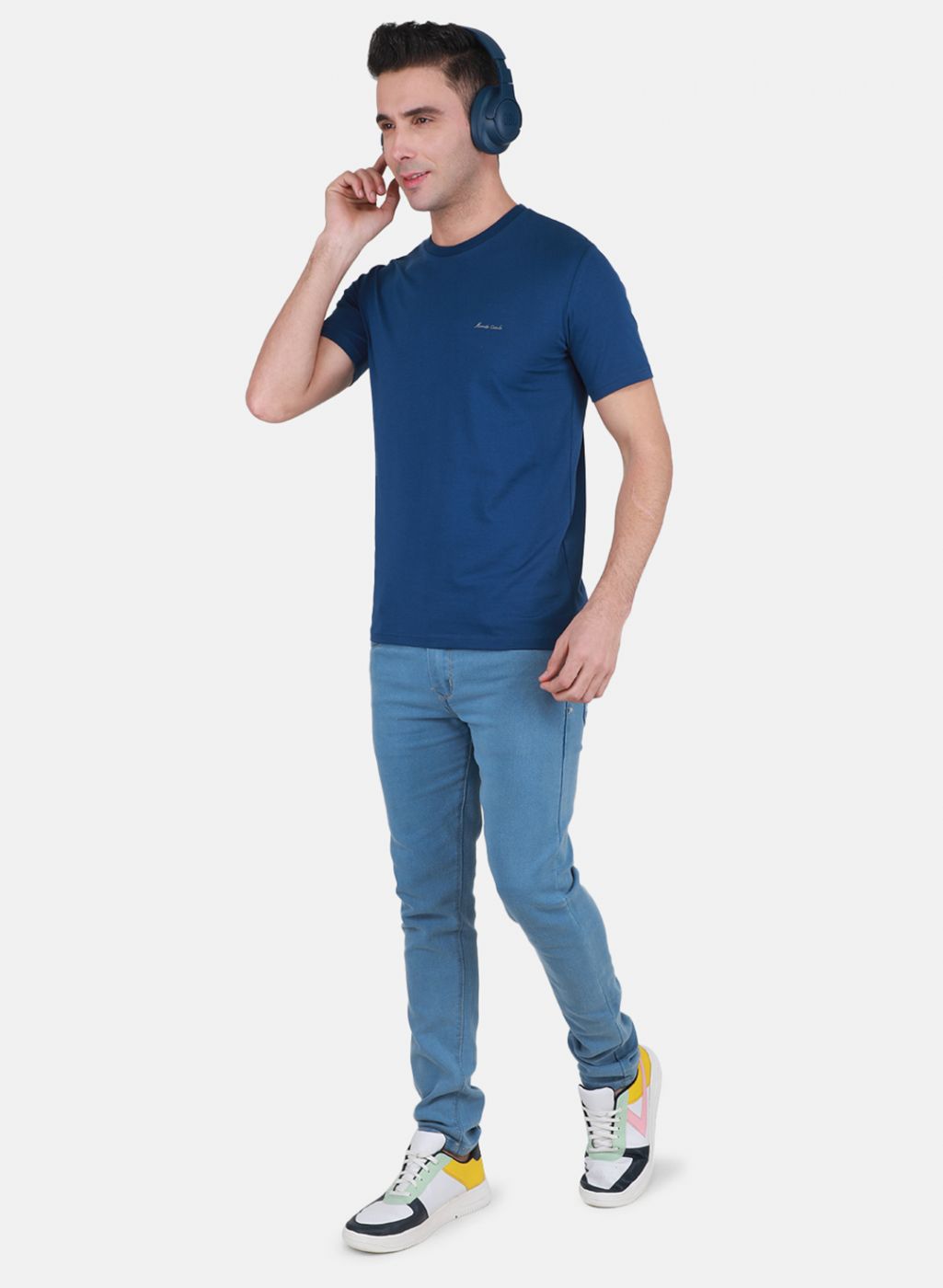 Men Blue Solid T-Shirt