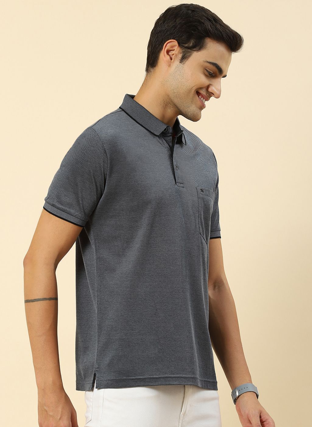 Men Grey Solid T-Shirt