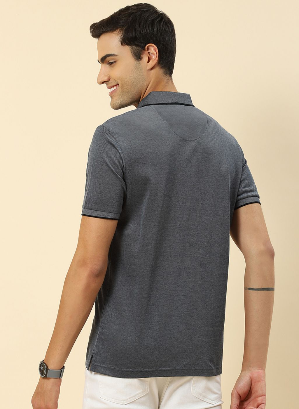 Men Grey Solid T-Shirt