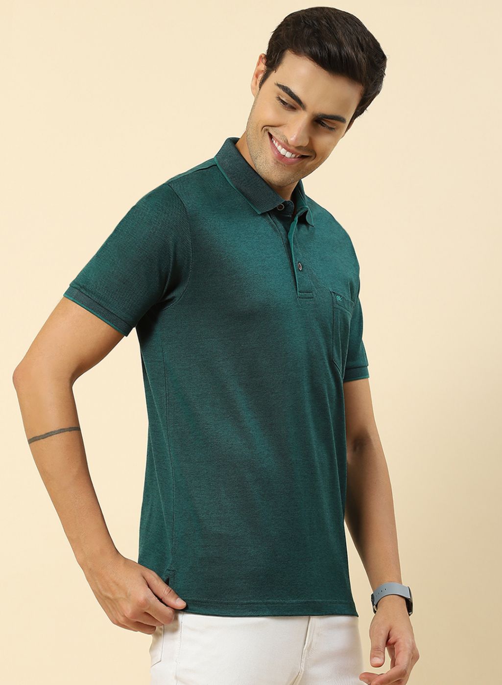 Men Green Solid T-Shirt