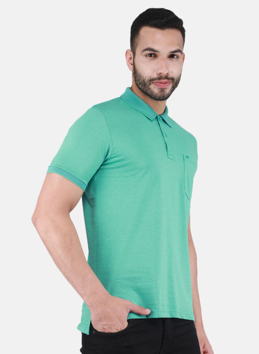 Men Green Solid T-Shirt