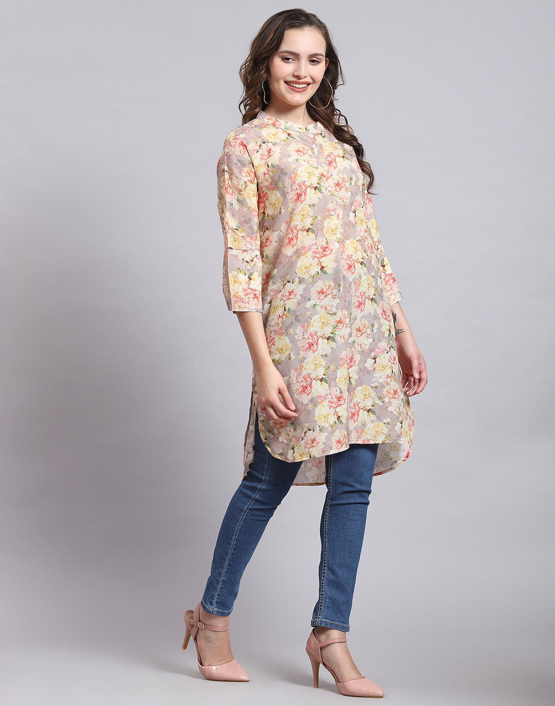 Women Peach Printed Mandarin Collar 3/4 Sleeve Kurti