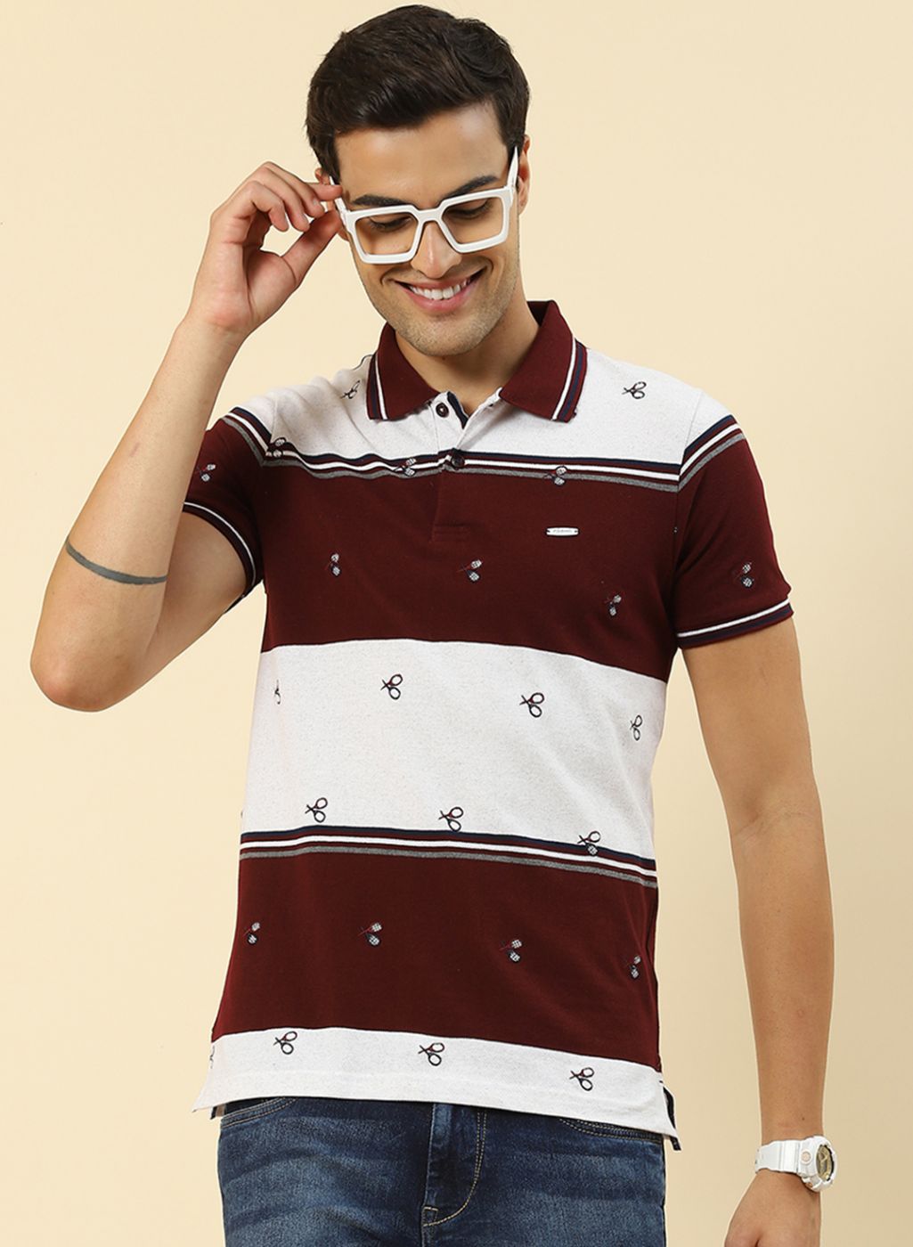 Men Maroon Jaquard T-Shirt