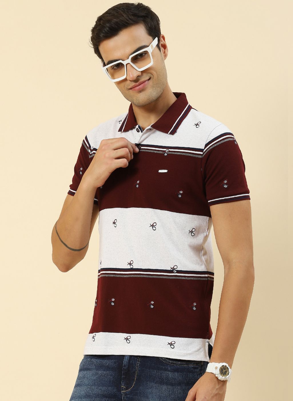 Men Maroon Jaquard T-Shirt